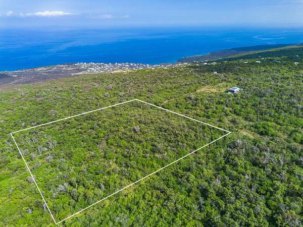 8 Acres of Residential Land for Sale in Captain Cook, Hawaii