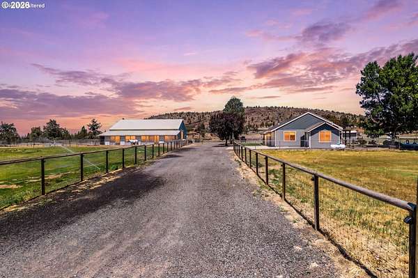 4.78 Acres of Land with Home for Sale in Redmond, Oregon