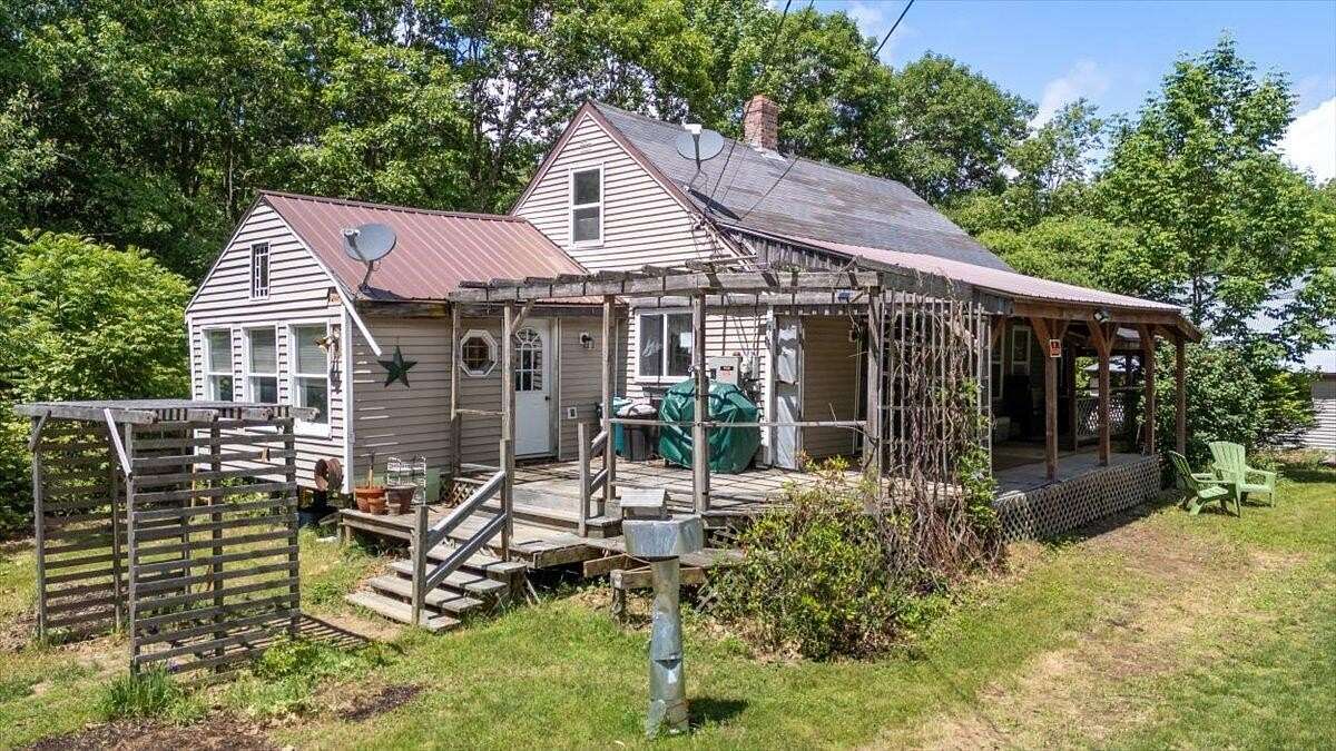4.2 Acres of Land with Home for Sale in Washington, Maine