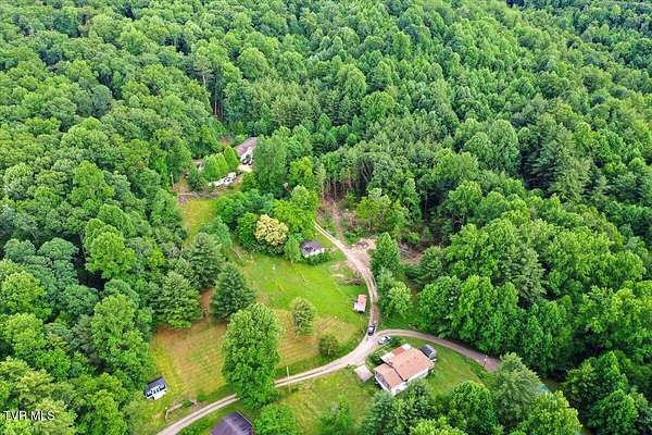 1.55 Acres of Land for Auction in Laurel Bloomery, Tennessee