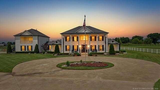 10 Acres of Land with Home for Sale in Mounds, Oklahoma