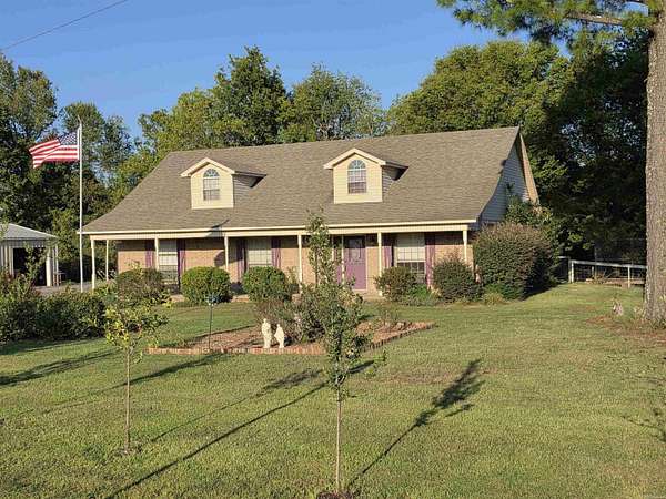 2.29 Acres of Land with Home for Sale in Greenbrier, Arkansas