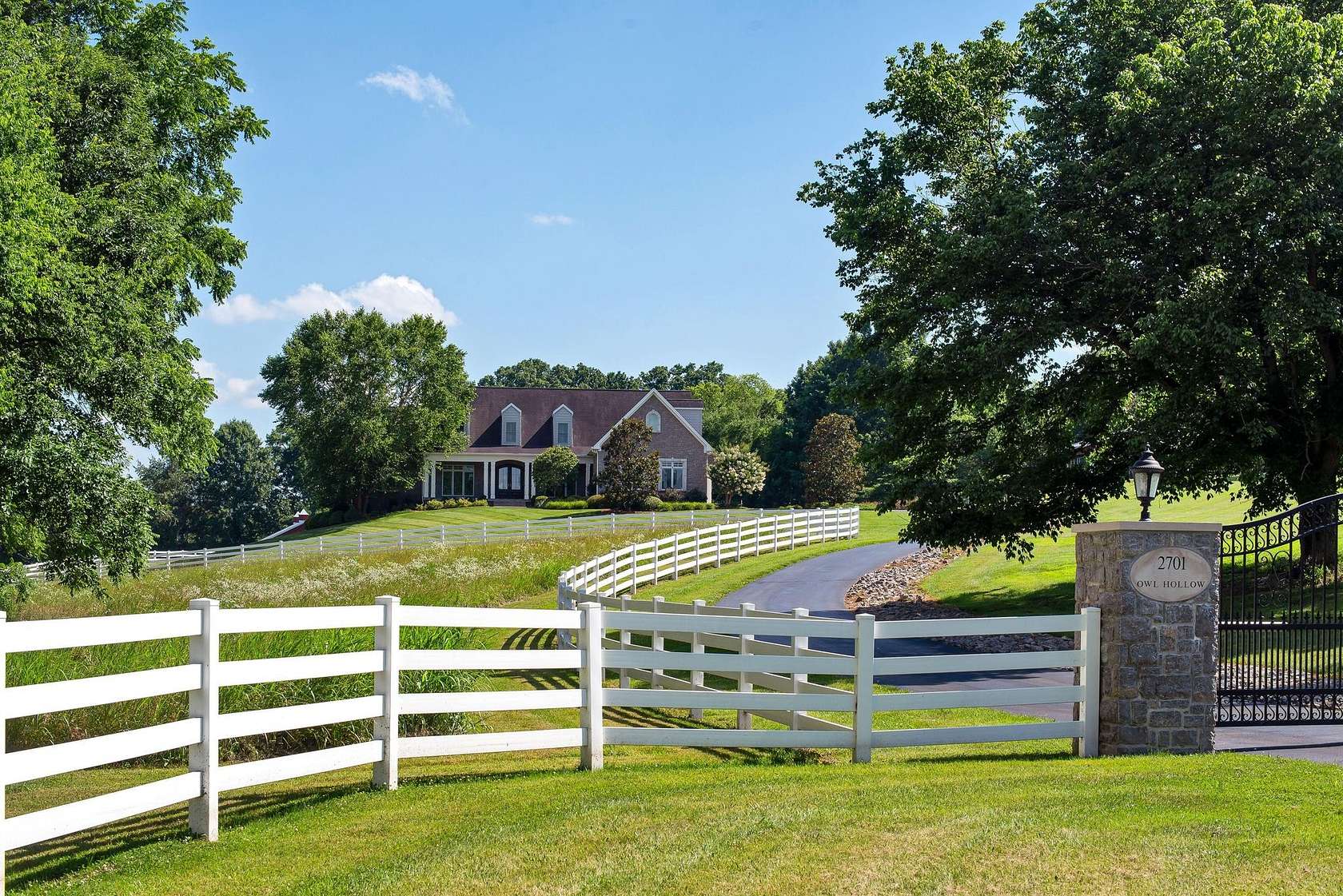 11.9 Acres of Land with Home for Sale in Franklin, Tennessee