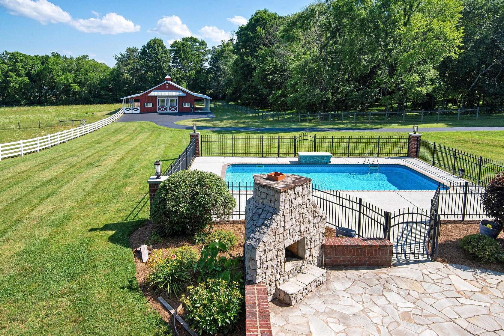 11.9 Acres of Land with Home for Sale in Franklin, Tennessee