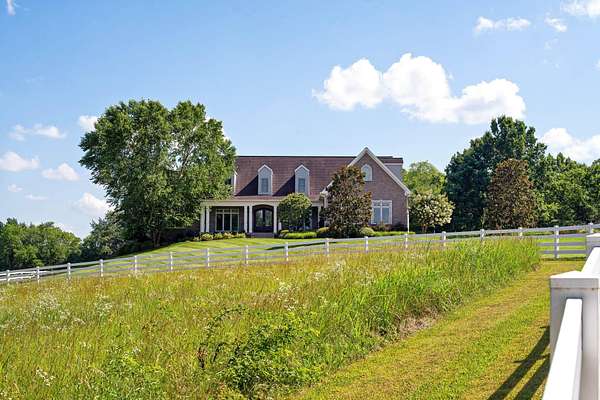 11.9 Acres of Land with Home for Sale in Franklin, Tennessee