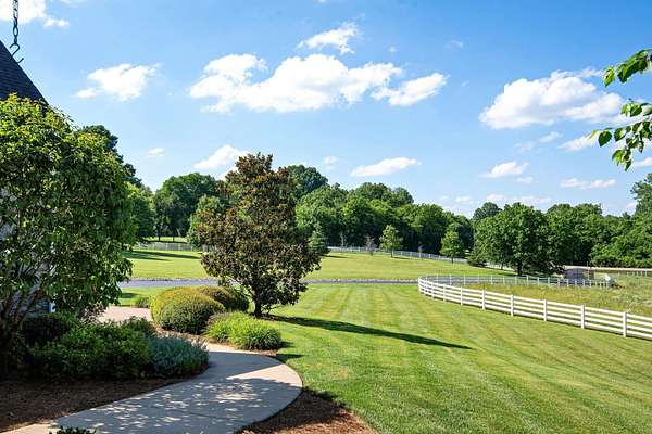 11.9 Acres of Land with Home for Sale in Franklin, Tennessee