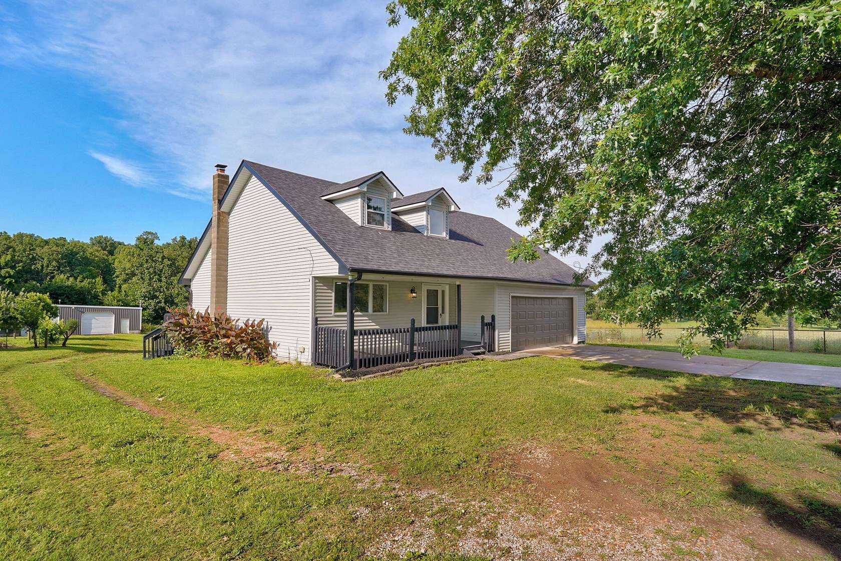 4.8 Acres of Land with Home for Sale in Billings, Missouri