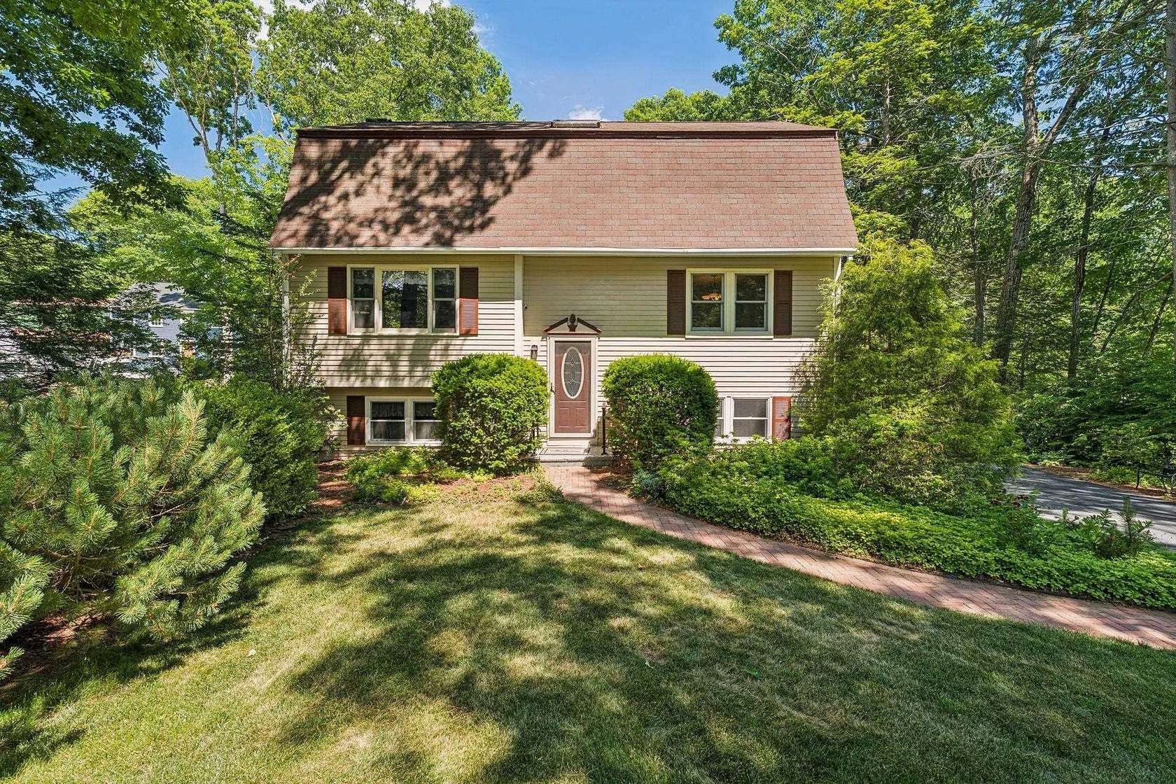 2.5 Acres of Land with Home for Sale in Kensington, New Hampshire