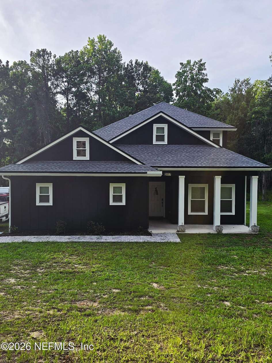 1.53 Acres of Land with Home for Sale in Middleburg, Florida