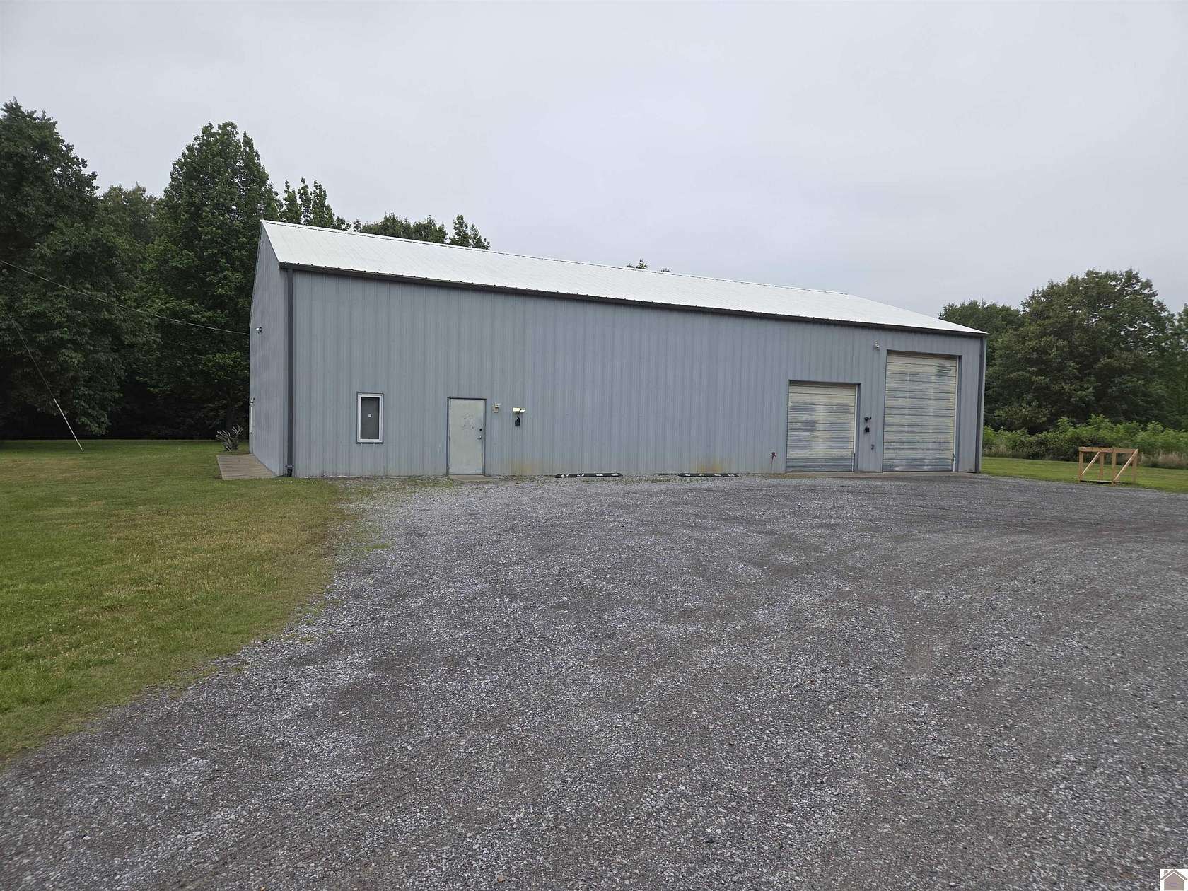 2 Acres of Land with Home for Sale in Paducah, Kentucky