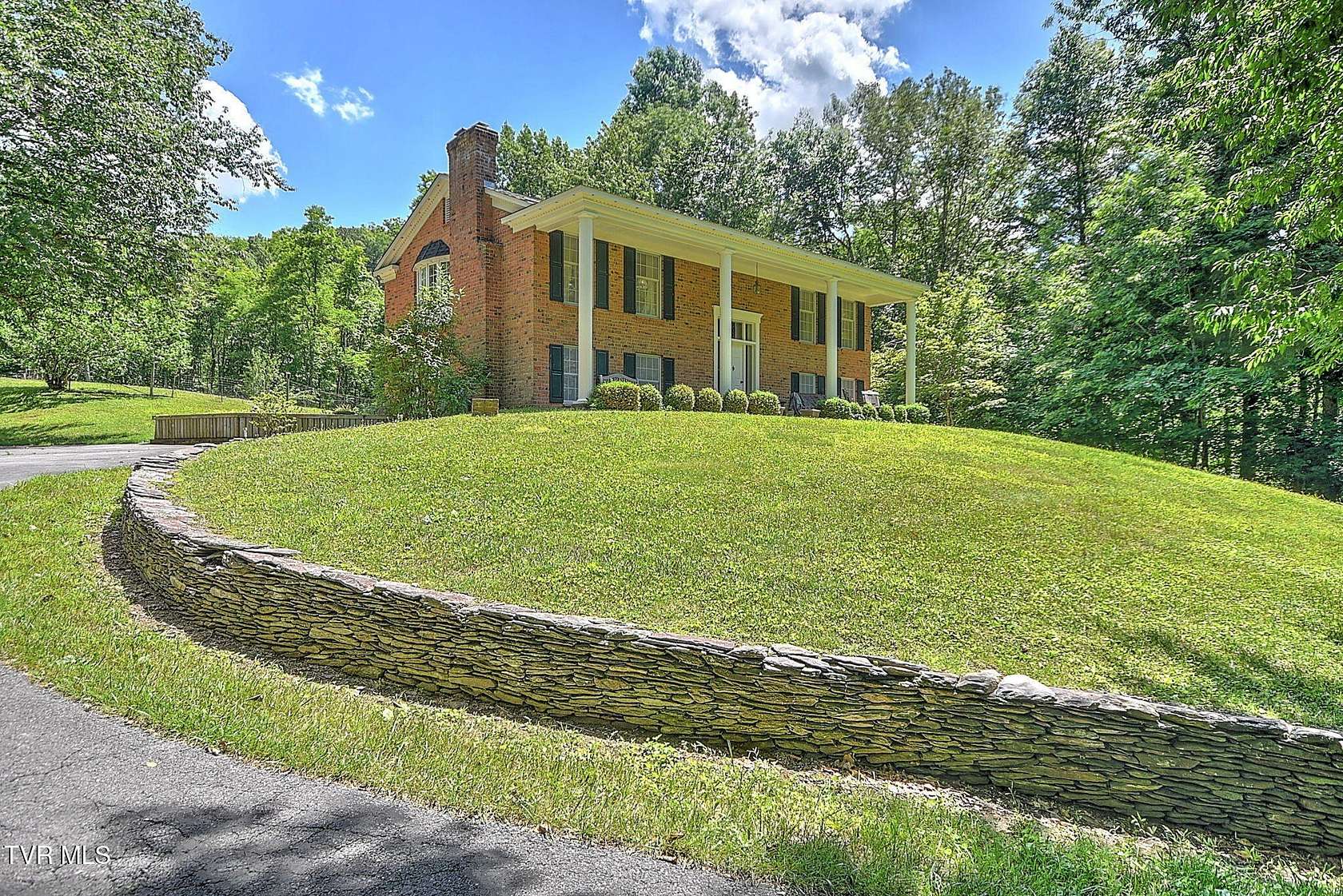 6.63 Acres of Land with Home for Sale in Damascus, Virginia