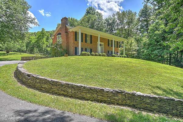 6.63 Acres of Land with Home for Sale in Damascus, Virginia