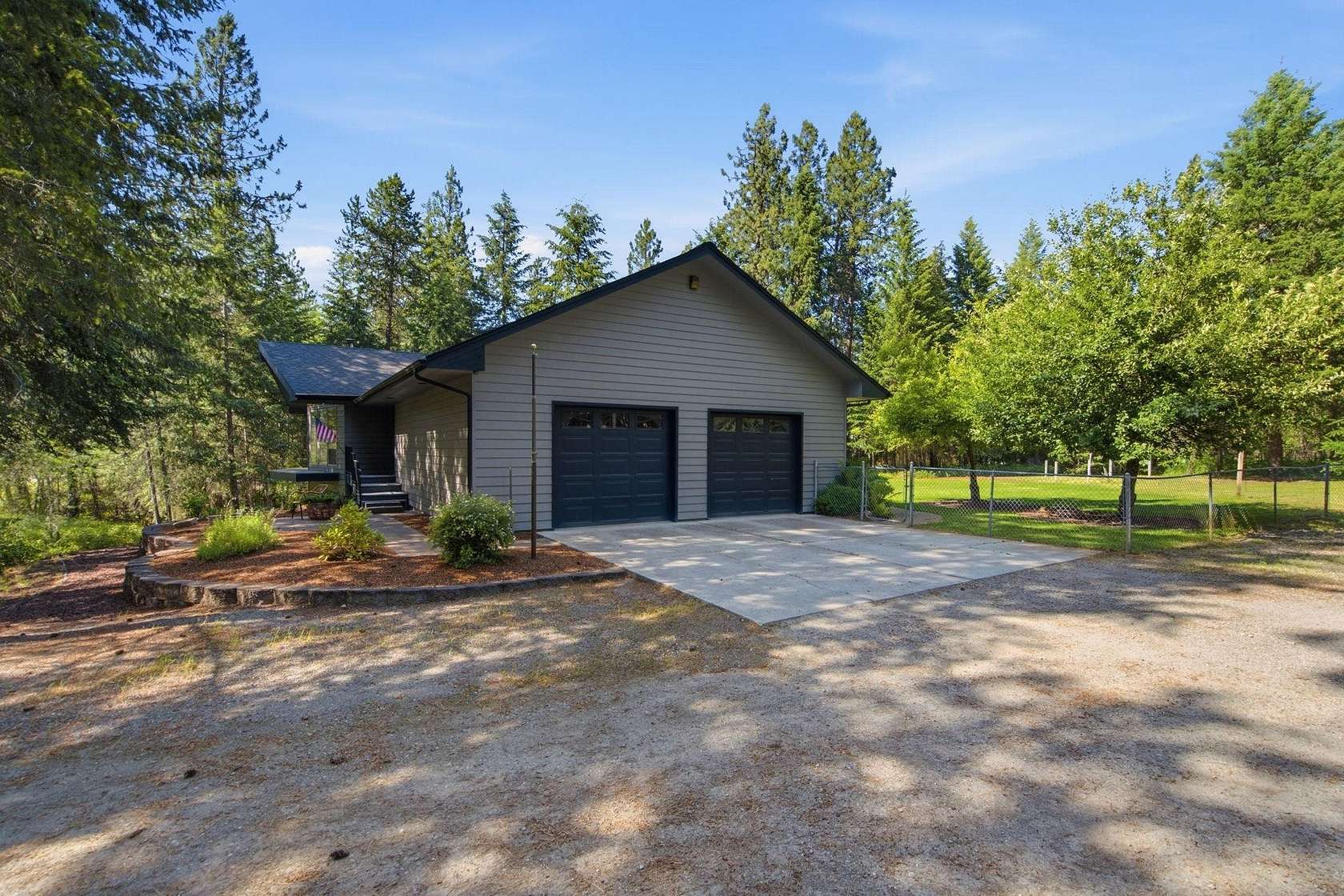 2.6 Acres of Land with Home for Sale in Newman Lake, Washington