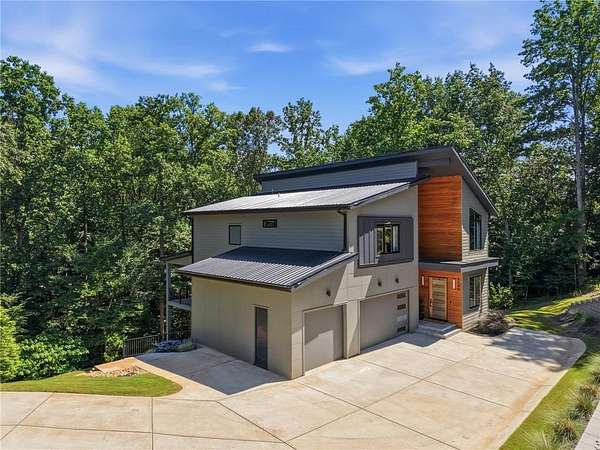 1.53 Acres of Land with Home for Sale in Oakwood, Georgia