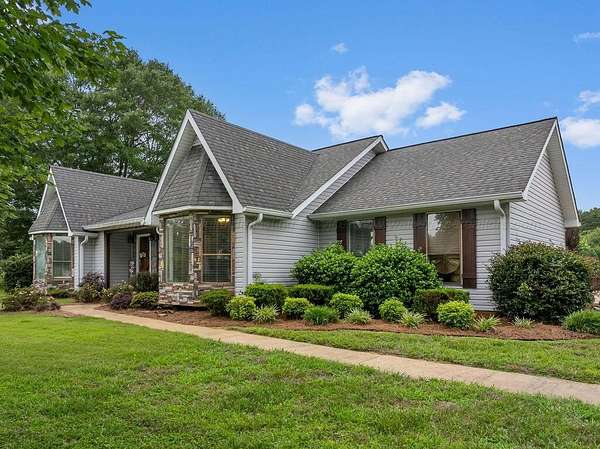 1.5 Acres of Land with Home for Sale in Jasper, Alabama