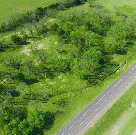 2.5 Acres of Mixed-Use Land for Sale in Mabank, Texas