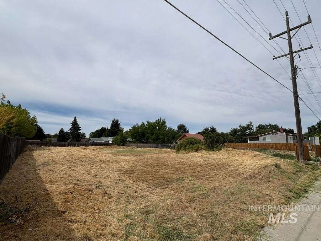 0.49 Acres of Residential Land for Sale in Caldwell, Idaho