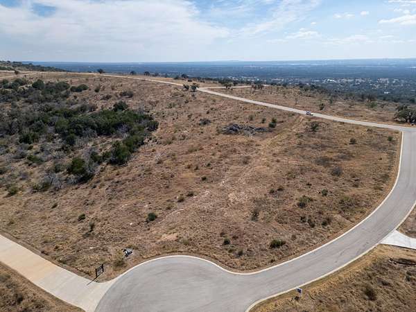 1.52 Acres of Residential Land for Sale in Kingsland, Texas
