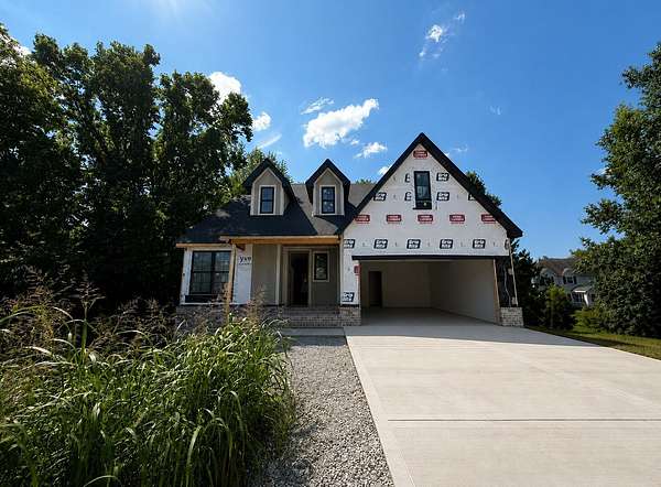 1.78 Acres of Land with Home for Sale in Richmond, Kentucky