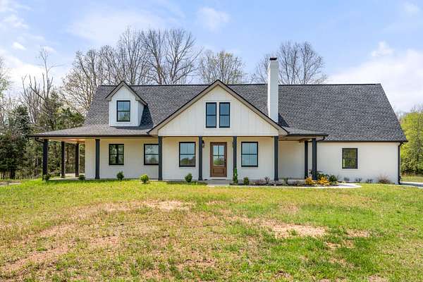 12.7 Acres of Land with Home for Sale in Dickson, Tennessee