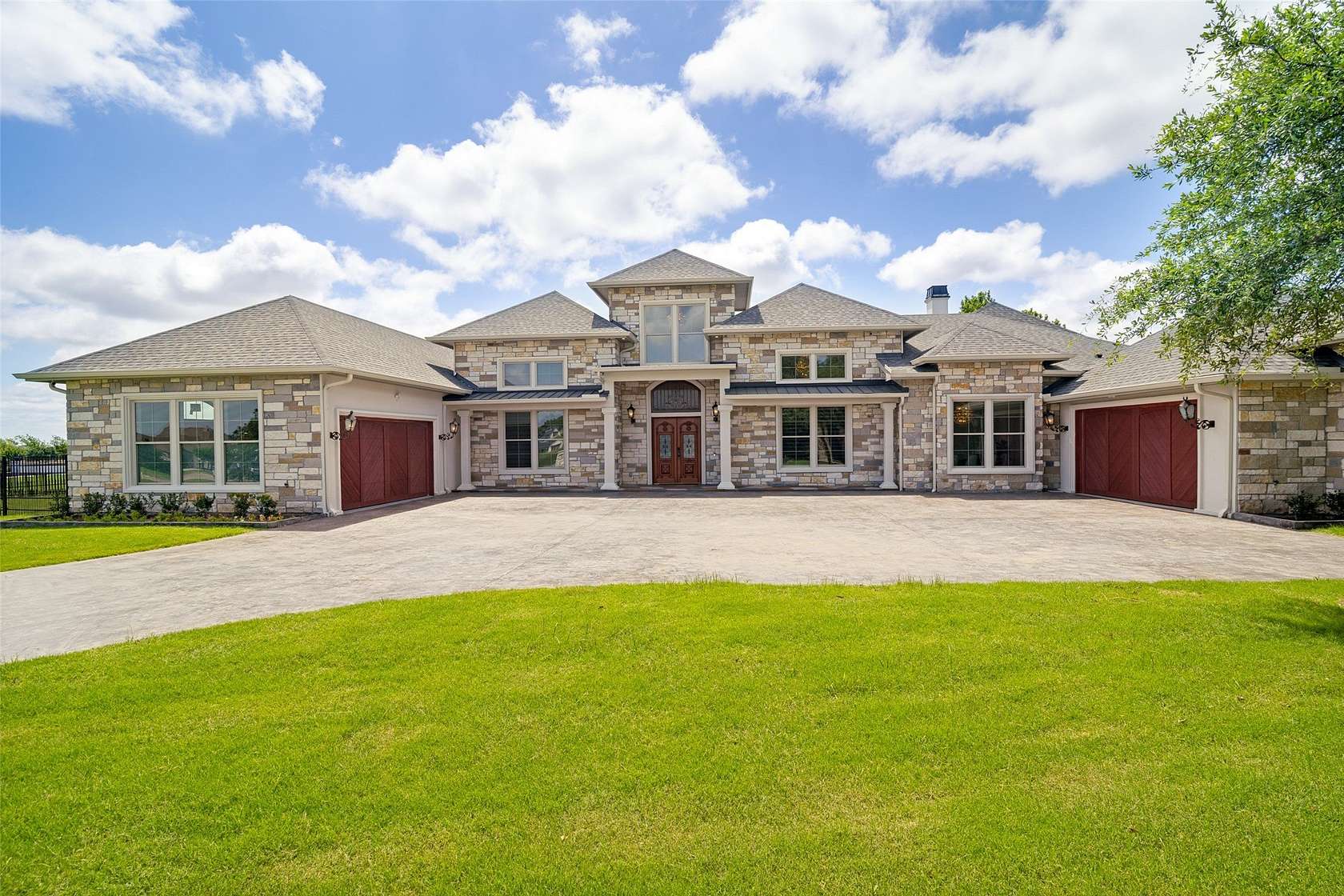 1.59 Acres of Land with Home for Sale in McLendon-Chisholm, Texas
