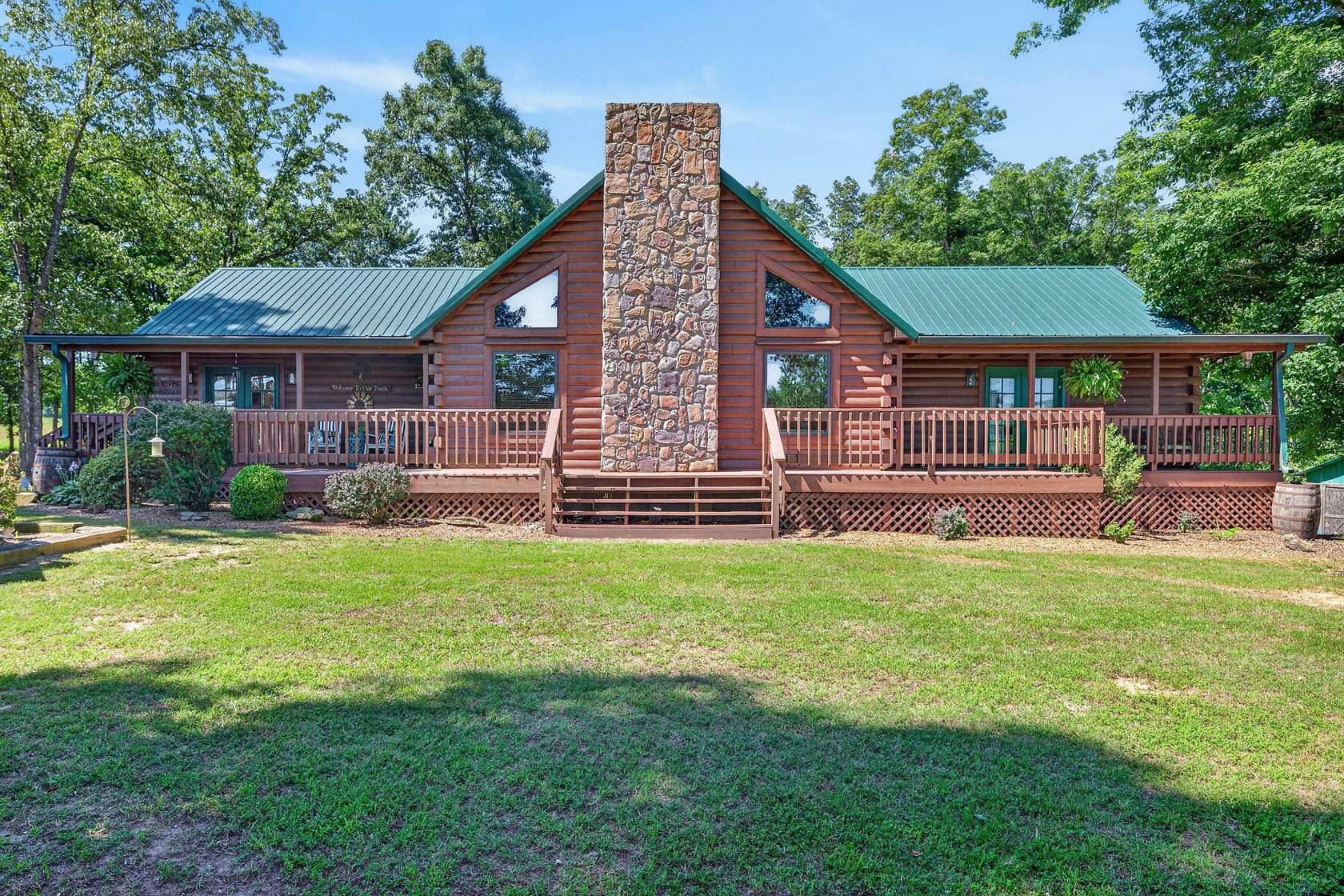 2.14 Acres of Land with Home for Sale in Dover, Tennessee