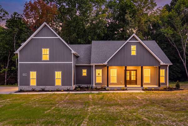 2 Acres of Land with Home for Sale in Southside, Tennessee
