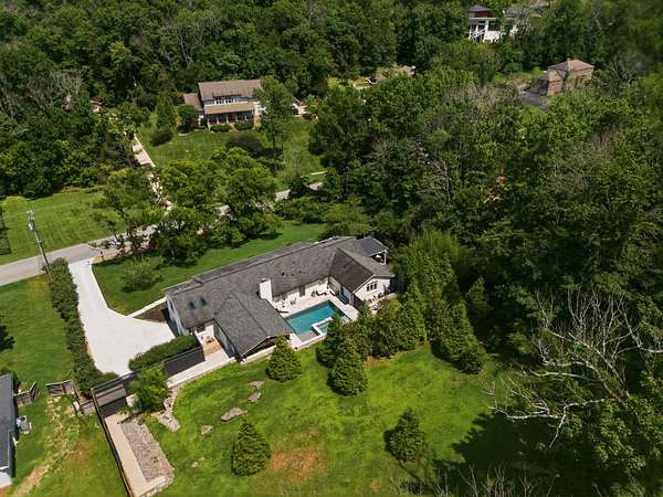 1.74 Acres of Land with Home for Sale in Nashville, Tennessee