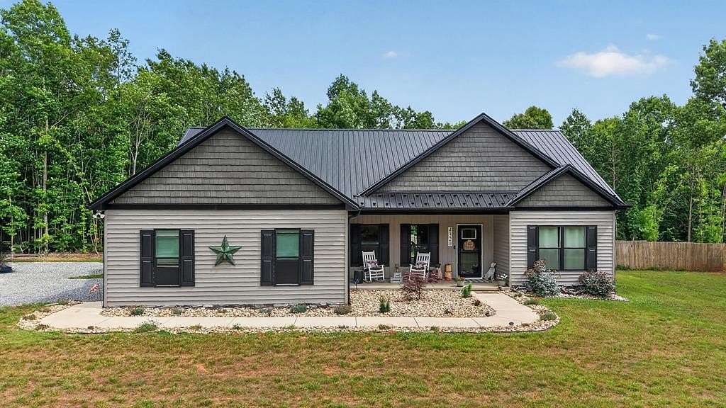 2.32 Acres of Land with Home for Sale in Brookneal, Virginia