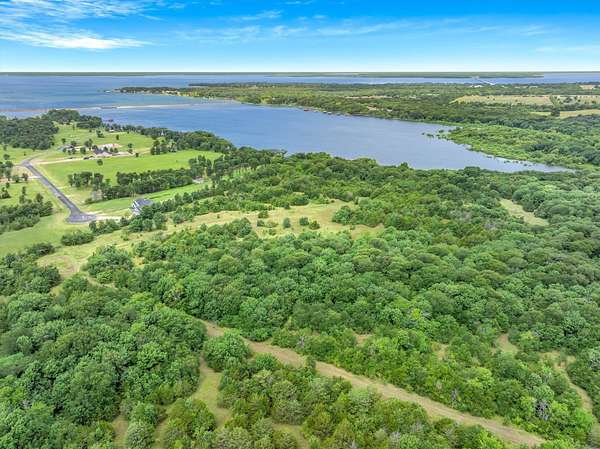 221 Acres of Land for Sale in Lone Oak, Texas