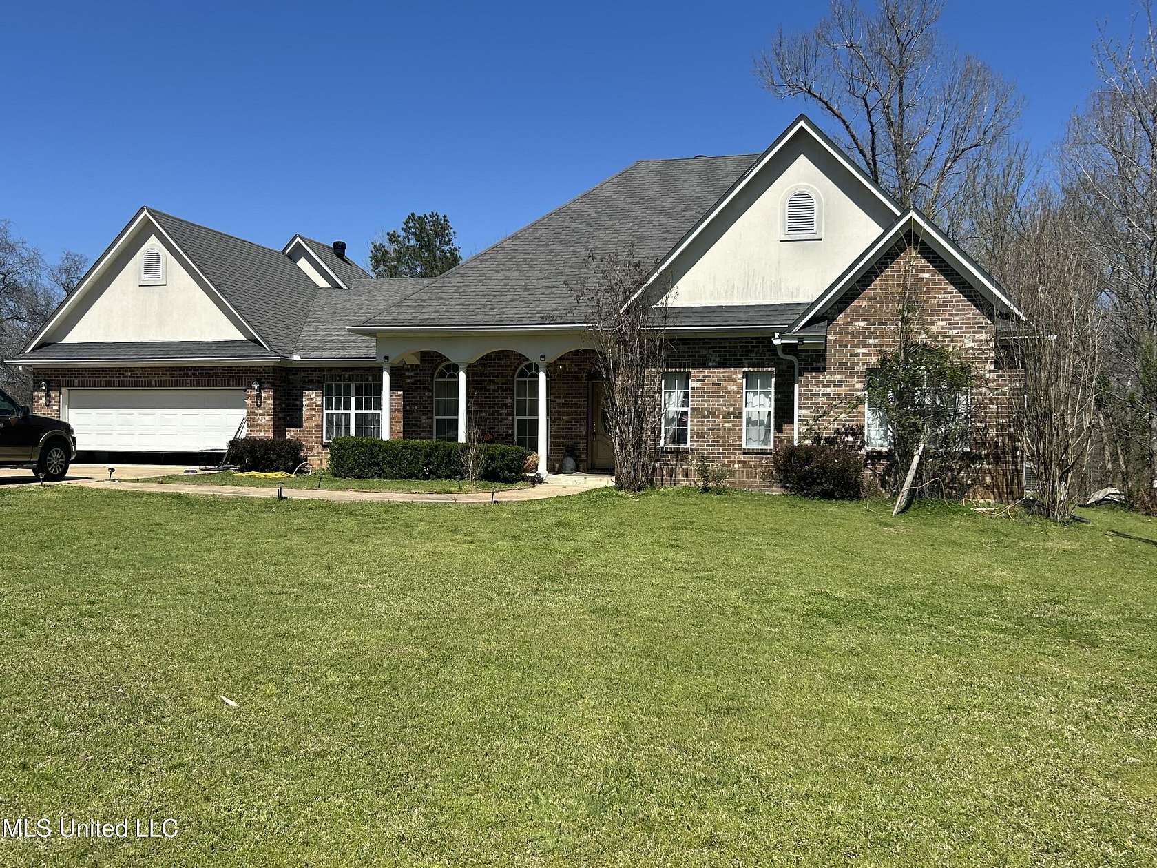 8 Acres of Land with Home for Sale in Carrollton, Mississippi