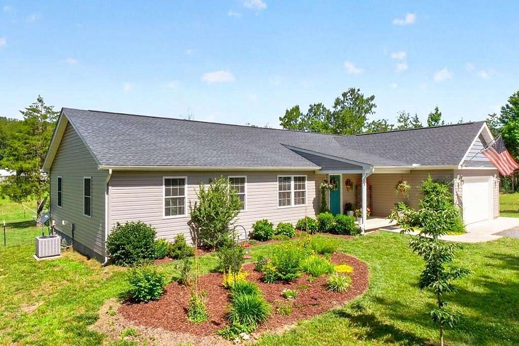2 Acres of Land with Home for Sale in Farmville, Virginia