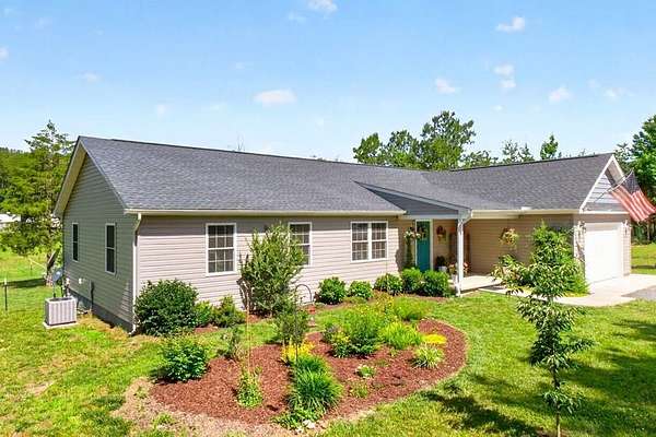 2 Acres of Land with Home for Sale in Farmville, Virginia