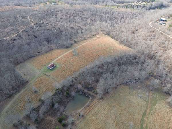 190 Acres of Land for Auction in Waynesboro, Tennessee