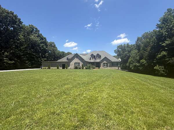 14.9 Acres of Land with Home for Sale in Mount Juliet, Tennessee