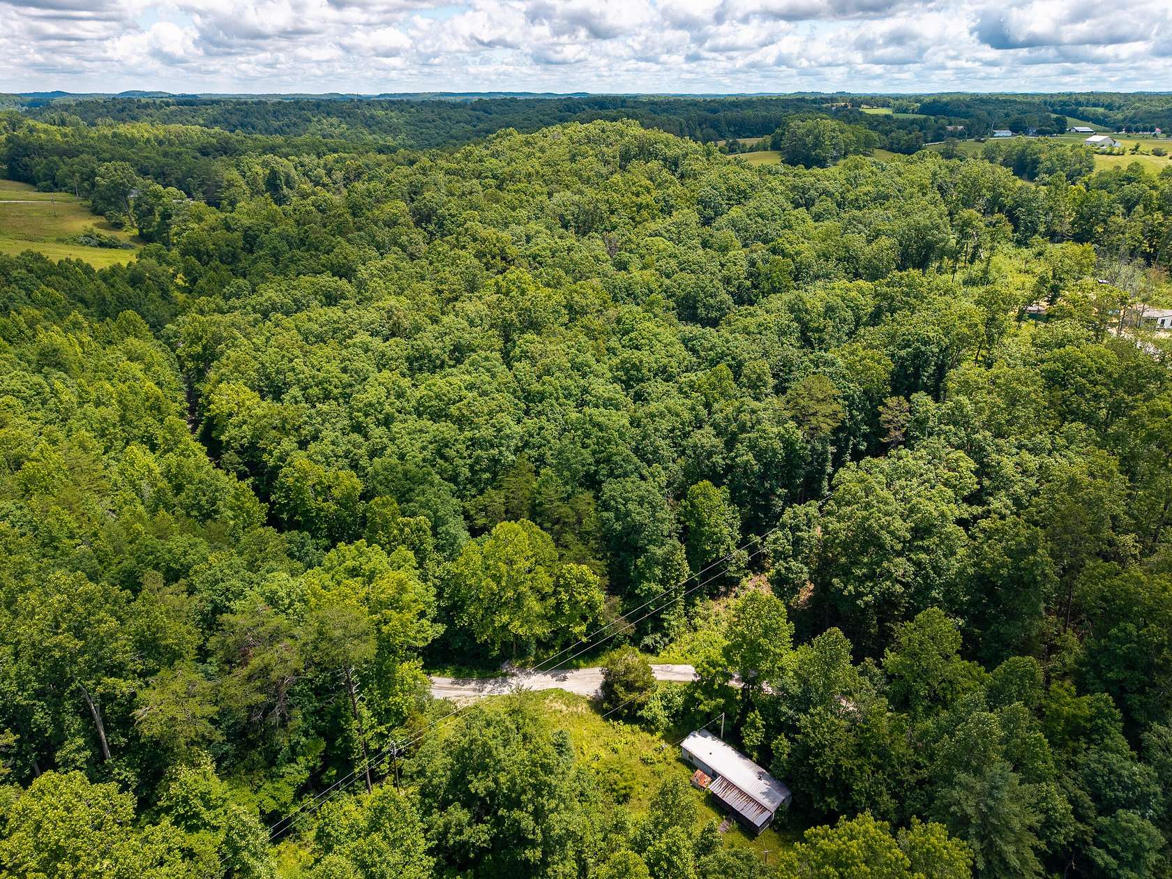 47 Acres of Recreational Land with Home for Sale in Somerset, Kentucky
