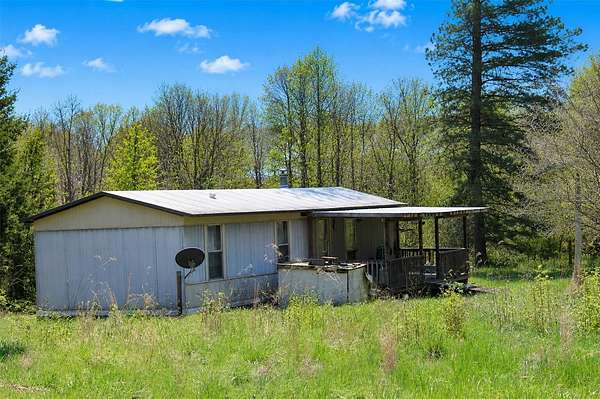 47 Acres of Recreational Land with Home for Sale in Somerset, Kentucky