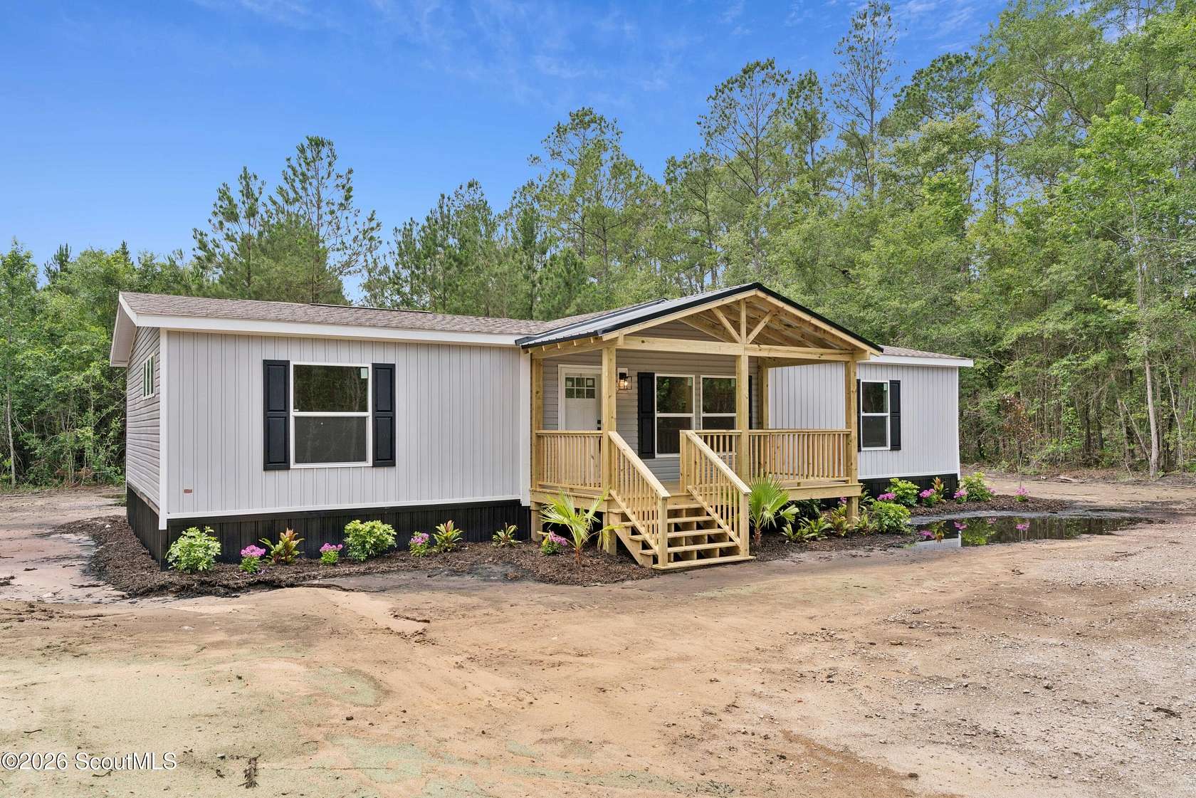 1.5 Acres of Land with Home for Sale in Brunswick, Georgia