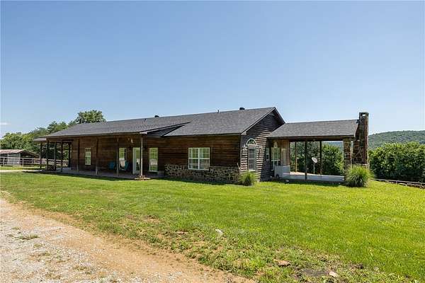 130 Acres of Land with Home for Sale in Fayetteville, Arkansas