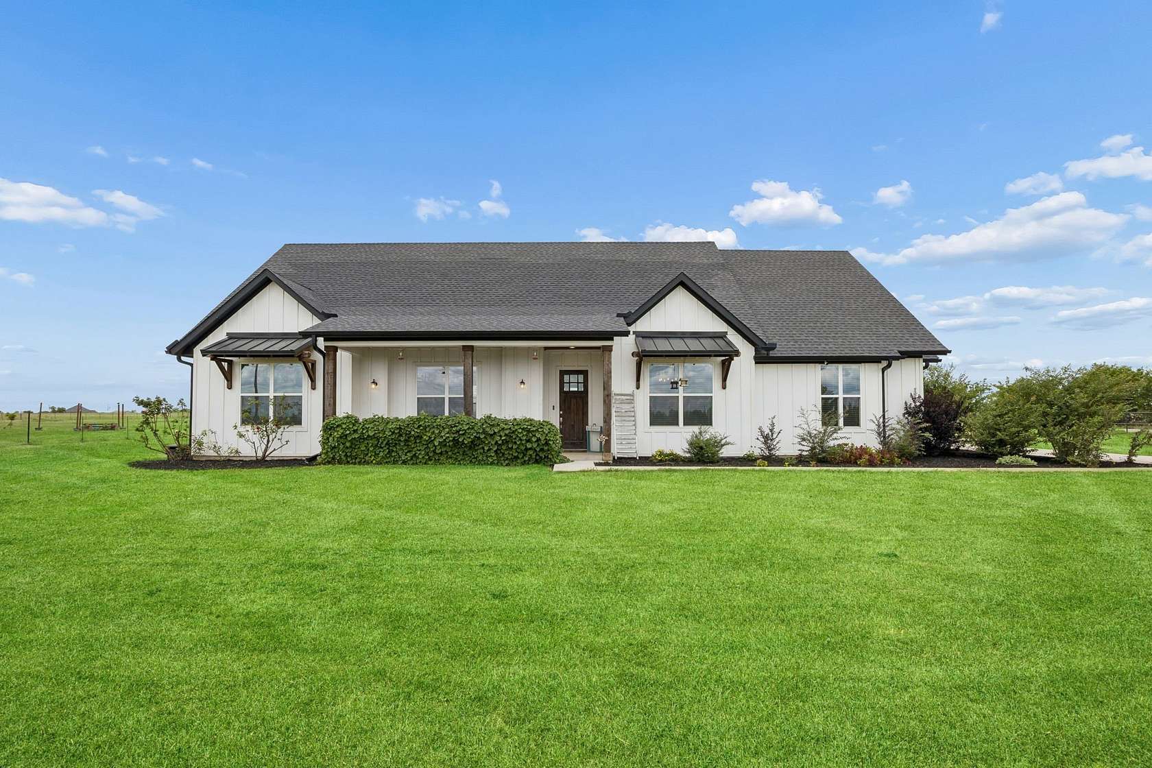 2 Acres of Land with Home for Sale in Valley View, Texas