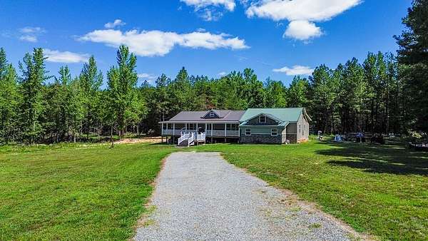 33 Acres of Land with Home for Sale in Nathalie, Virginia