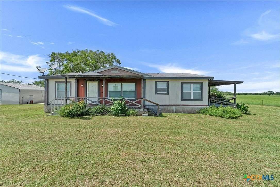 62 Acres of Land with Home for Sale in Luling, Texas