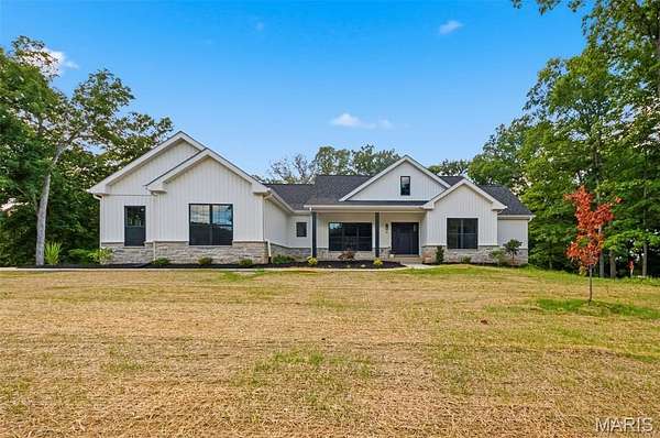1.52 Acres of Land with Home for Sale in Winfield, Missouri