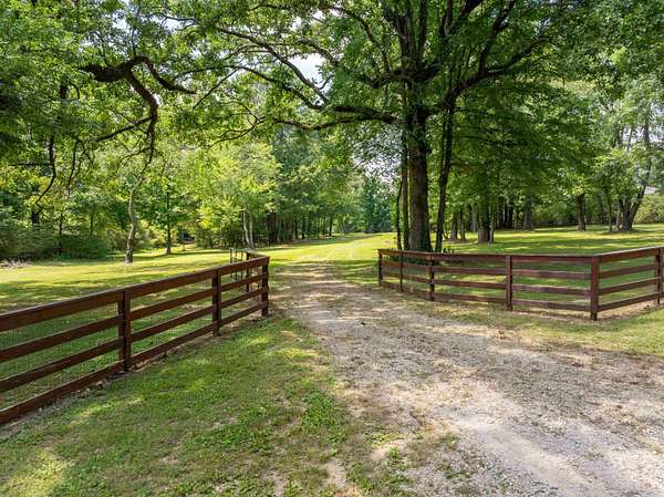10.2 Acres of Land for Sale in Memphis, Tennessee