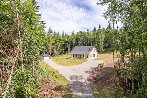 3.62 Acres of Land with Home for Sale in Kelso, Washington