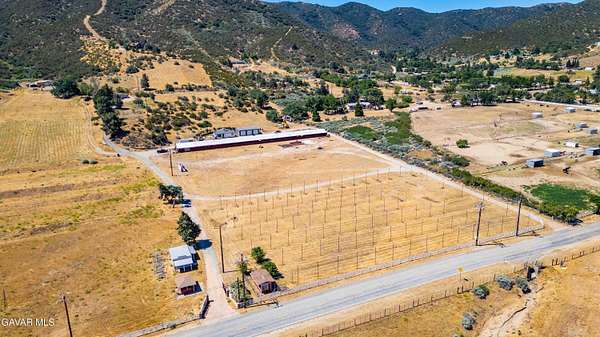10 Acres of Improved Land for Sale in Leona Valley, California