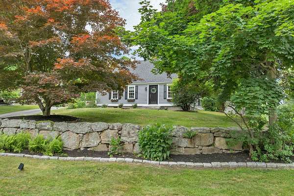 4.3 Acres of Land with Home for Sale in Bedford, New Hampshire