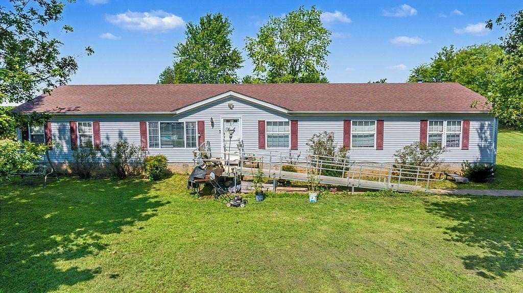 2.75 Acres of Land with Home for Sale in Guthrie, Kentucky