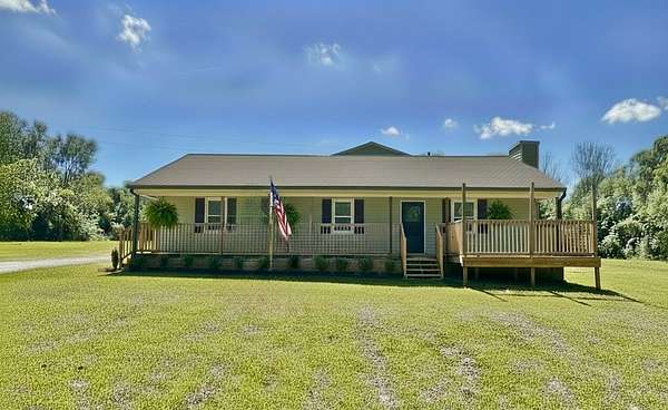 2.19 Acres of Land with Home for Sale in Lebanon, Tennessee