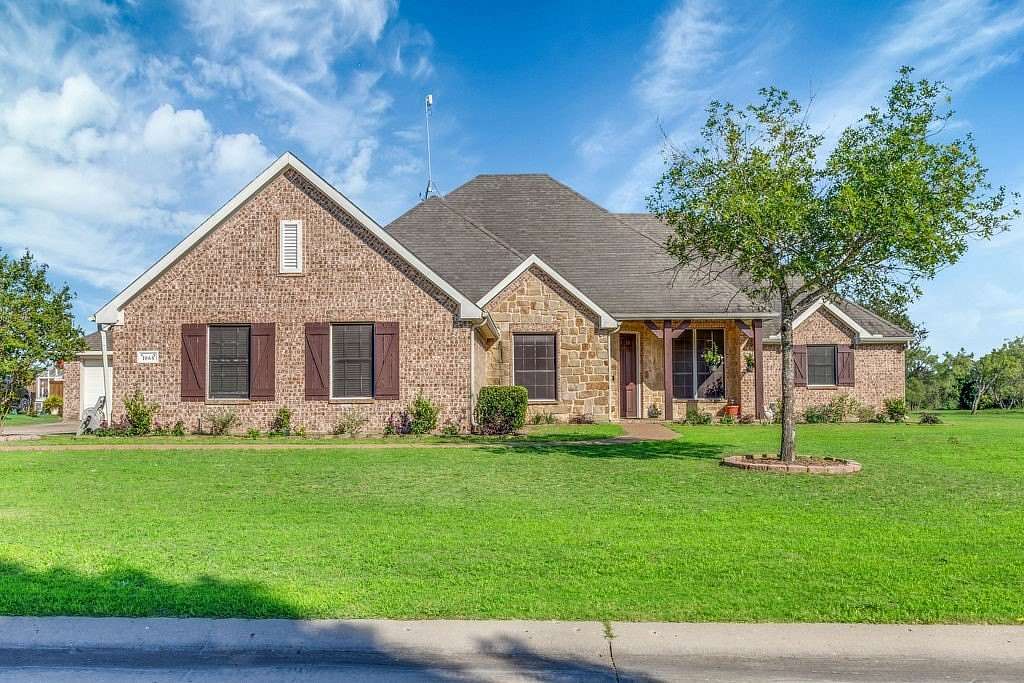 1.5 Acres of Land with Home for Sale in Royse City, Texas